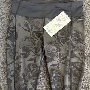 Lululemon Speed Tight LUX size 8 Bnwt